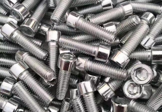 如何正確選擇和使用螺栓，以確保安全和可靠性